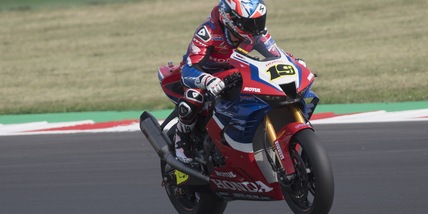 Superbike, Alvaro Bautista in Ducati dal 2022: prende il posto di Redding