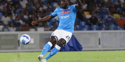 Napoli, incidente stradale per Koulibaly: nessuna conseguenza