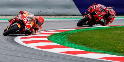 MotoGp, Marquez guida le prime libere di Silverstone. Rossi indietro