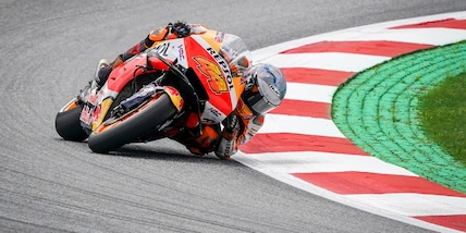 MotoGp, Pol Espargaro ottiene la pole a Silverstone. Rossi in terza fila