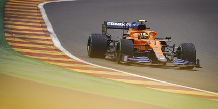 F1, Gp Belgio: Norris contro le barriere, qualifiche interrotte