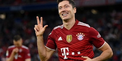Schick sorride ancora. Lewandowski domina l'Hertha: tripletta!