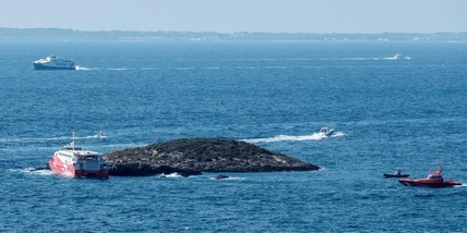Spagna, traghetto si schianta contro un'isolotto: grave un bambino di 10 anni