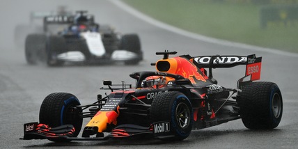 F1, Gp Belgio: Verstappen vince dopo tre giri disputati, 8° Leclerc