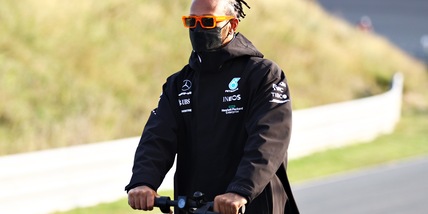 F1 Gp Olanda, Hamilton: "Costretti a inseguire, guarderemo i dati di Bottas"