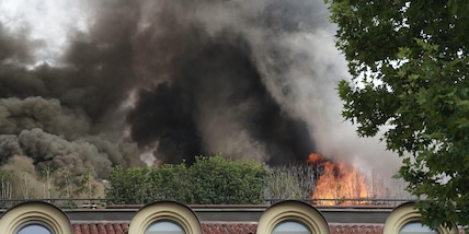 Torino, incendio in un palazzo vicino a Porta Nuova