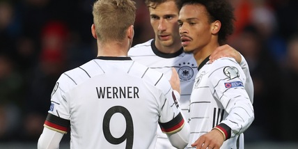 Germania, che paura! Atterraggio d'emergenza per guasto