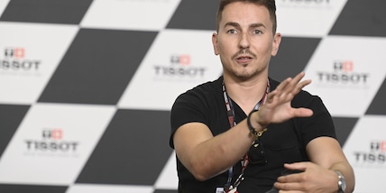 MotoGp, Lorenzo: "Sarà difficile trovare un altro pilota come Rossi"