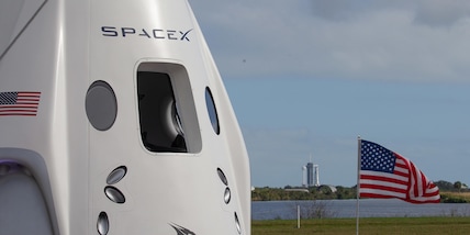 Spazio, SpaceX è partito: è il primo volo di soli civili