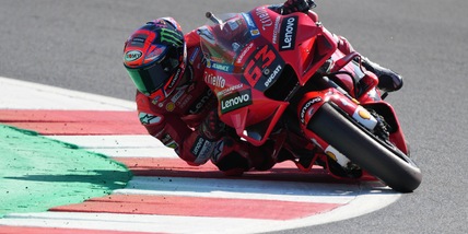 MotoGp: a Misano Bagnaia fa di nuovo pole, caduta Rossi nel Q1