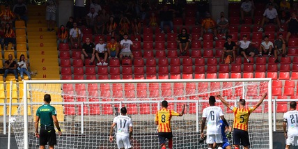 Lecce-Alessandria 3-2: Coda gela Longo. Monza-Ternana 1-1