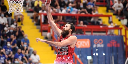 Serie A, l'Olimpia Milano vince all'esordio. Napoli ko