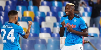 Napoli-Cagliari 2-0: Osimhen-Insigne, Spalletti resta a punteggio pieno