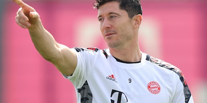 Lewandowski fenomeno, ora farà anche l'arbitro
