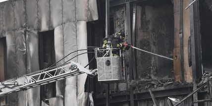 Milano, aereo precipita su una palazzina: otto morti VIDEO