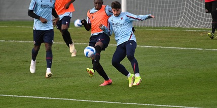 Bologna, partitella a ranghi misti insieme alla Primavera