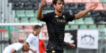 Venezia, Ceccaroni: "Contro la Viola serve ragionare da squadra"