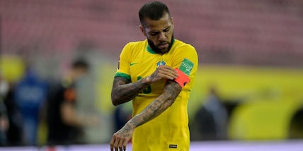 Il San Paolo non perdona Dani Alves: "Non giocherà più con noi"