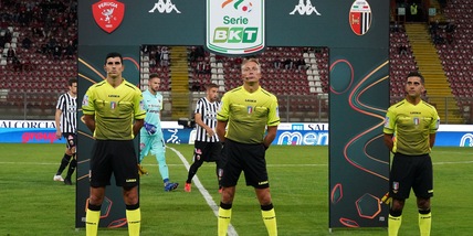 Serie B, gli arbitri: Alessandria-Crotone a Santoro