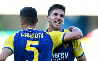 Poker Simeone, crolla la Lazio di Sarri. Fiorentina, tris al Cagliari