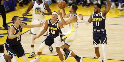 Nba, un super Curry trascina Golden State: prima vittoria dei Lakers