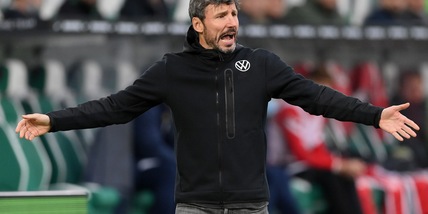 Wolfsburg, ufficiale l'esonero di Van Bommel
