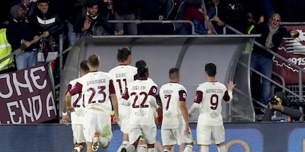 Salernitana, che vittoria a Venezia. Il Genoa rimonta lo Spezia