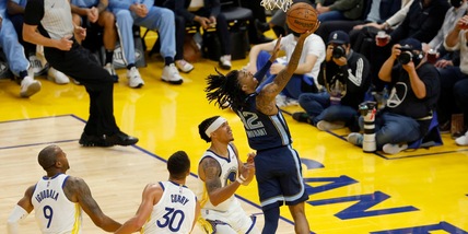 NBA, prime sconfitte per Warriors e Bulls. Ko gli Hawks di Gallinari