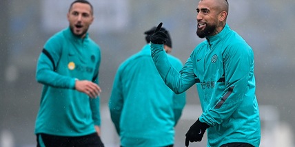 L’Inter si allena sotto la pioggia: Sheriff e Milan nel mirino