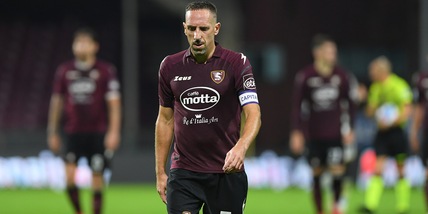 Salernitana, Ribery lavora a parte: trauma contusivo al ginocchio