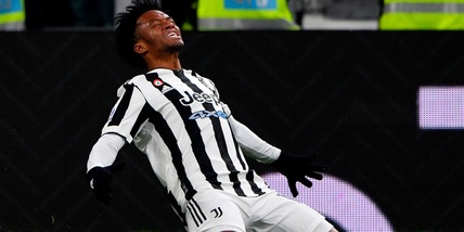 Magia di Cuadrado al 91': la Juve piega una Fiorentina in dieci