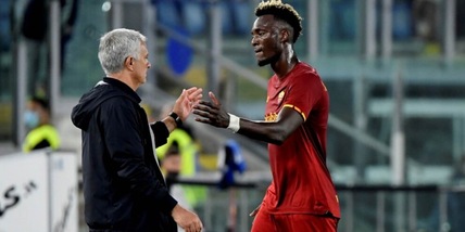 Roma, Abraham elogia i consigli di Mourinho: "Mi ha dato cattiveria"