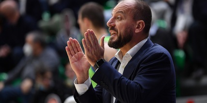 La Dinamo Sassari sostituisce coach Cavina con Bucchi