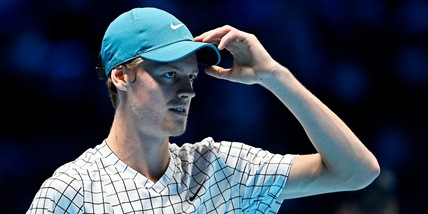 Atp Finals: Sinner lotta, ma va ko. Medvedev vince in tre set