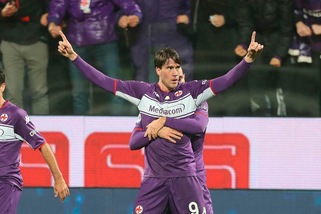 Fiorentina-Milan 4-3: doppiette di Vlahovic e Ibra. Primo ko per Pioli