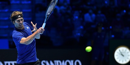 Zverev batte Djokovic e vola in finale alle Atp Finals