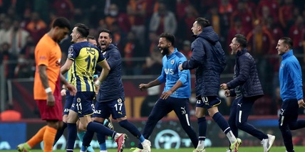 Tragedia durante Galatasaray-Fenerbahce: tifoso muore d'infarto
