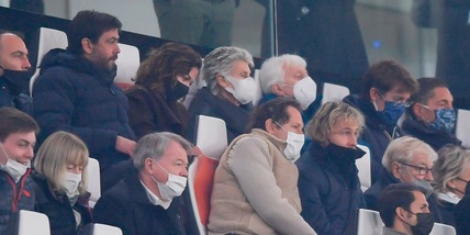 Inchiesta plusvalenze, la Juve si difende ma è sotto torchio: summit Elkann-legali