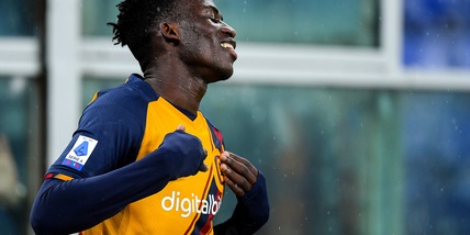 Roma, Afena-Gyan positivo al Covid: non parte per Bologna
