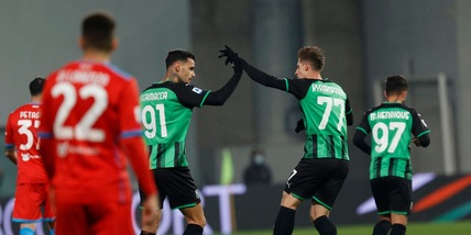 Napoli ripreso dal Sassuolo nel finale: 2-2! Tris Milan