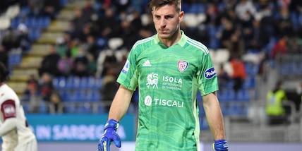 Cagliari verso il Torino: Cragno si allena in gruppo