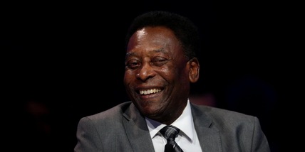Pelé torna in ospedale ma non è grave: nuovo ciclo di cure
