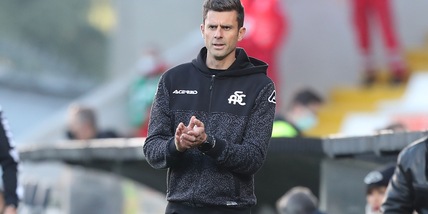 Motta: "Nzola ha fatto tardi in sala video: resta a La Spezia"