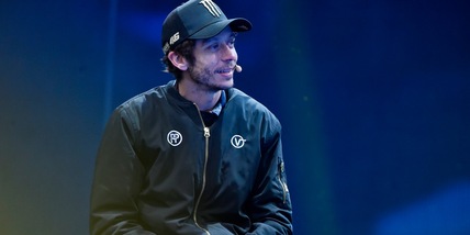 Valentino Rossi su Hamilton-Verstappen: "Ad Abu Dhabi tifo per Lewis"