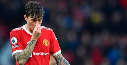 Manchester United, paura per Lindelof: problemi respiratori contro il Norwich
