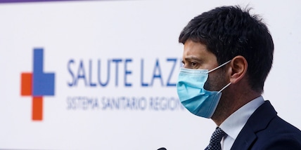 Omicron in Italia, Speranza: "Contro la variante serve la terza dose"