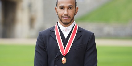 F1, Hamilton il cavaliere: cerimonia a Windsor per la nomina a "Sir"