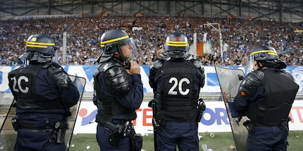 Coppa di Francia, disordini sugli spalti: sospesa Paris Fc-Lione