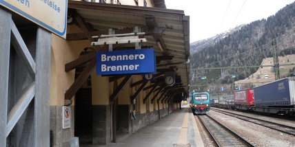 Migranti travolti e uccisi da un treno: tragedia nel Brennero