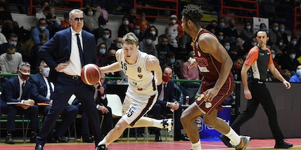 Tortona, Macura e Cain stendono la Reyer